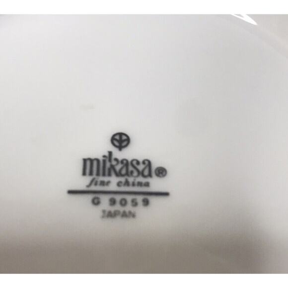 Mikasa White and Green Teapot - Picture 3 of 7